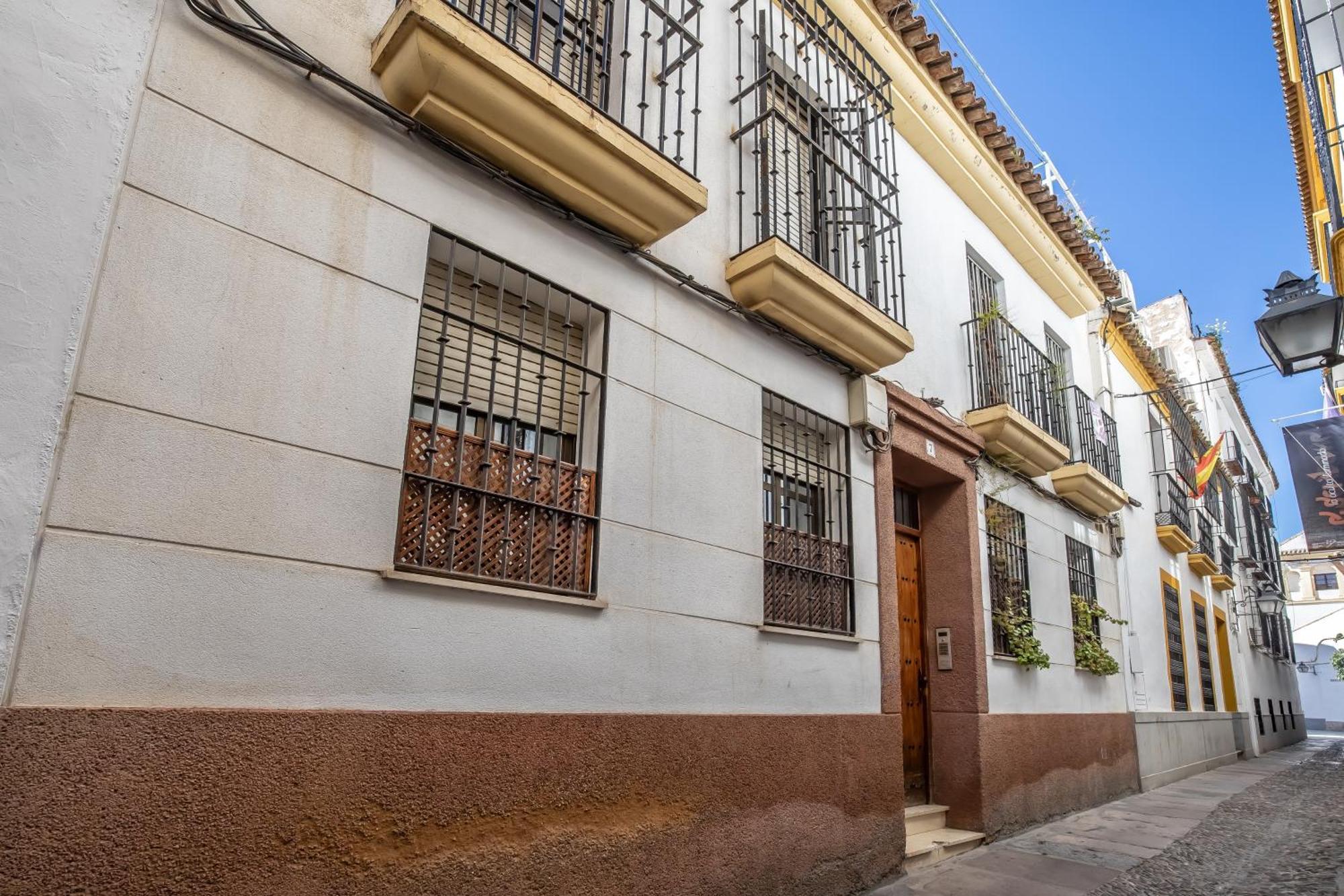 Las Azucenas De Conchaa- Parking Privado Gratuito Cordoba Luaran gambar